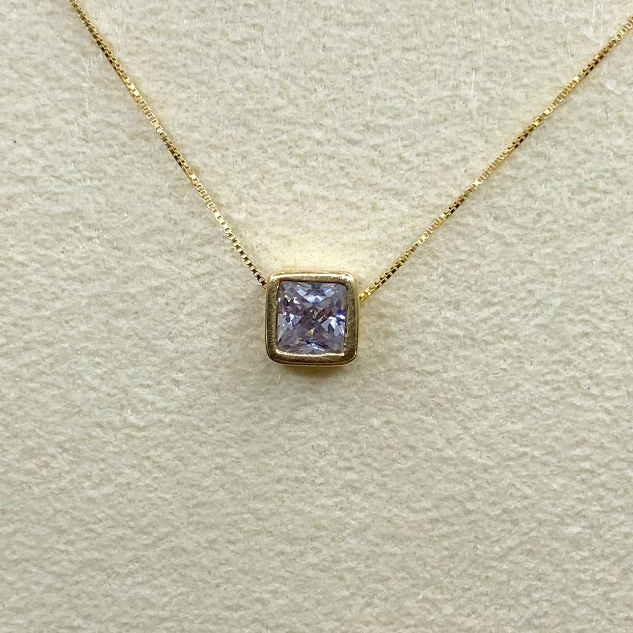 Collar Punto de Luz Cuadrado