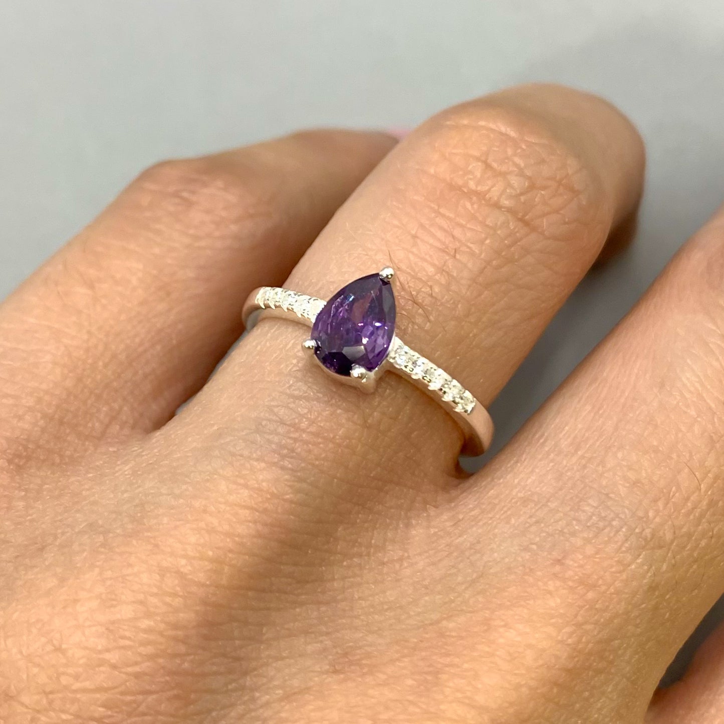 Anillo gota Violeta