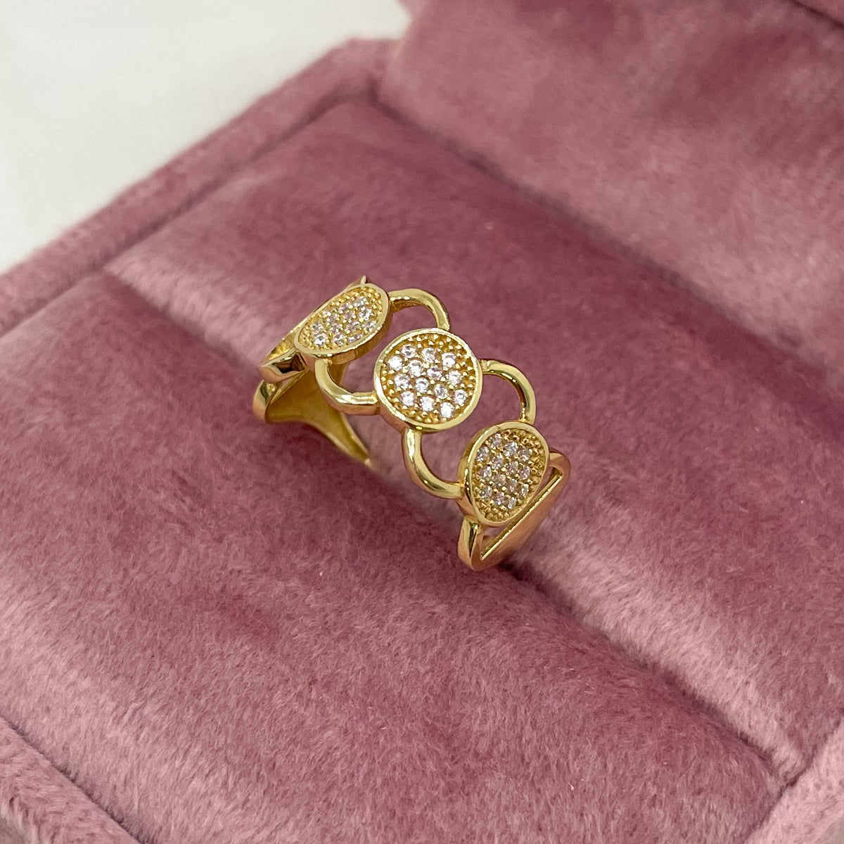 Anillo con piedras