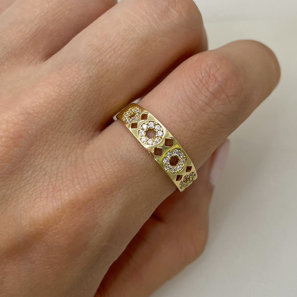 Anillo con Piedras - Oro 18K