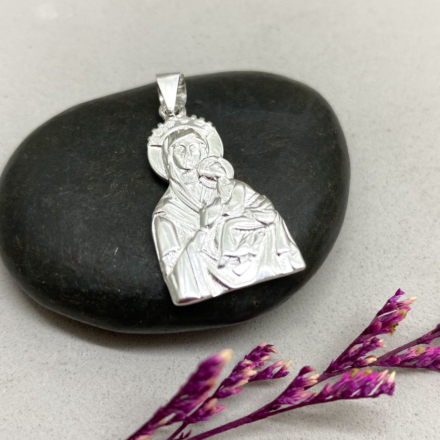 Dije Virgen de Schoenstatt