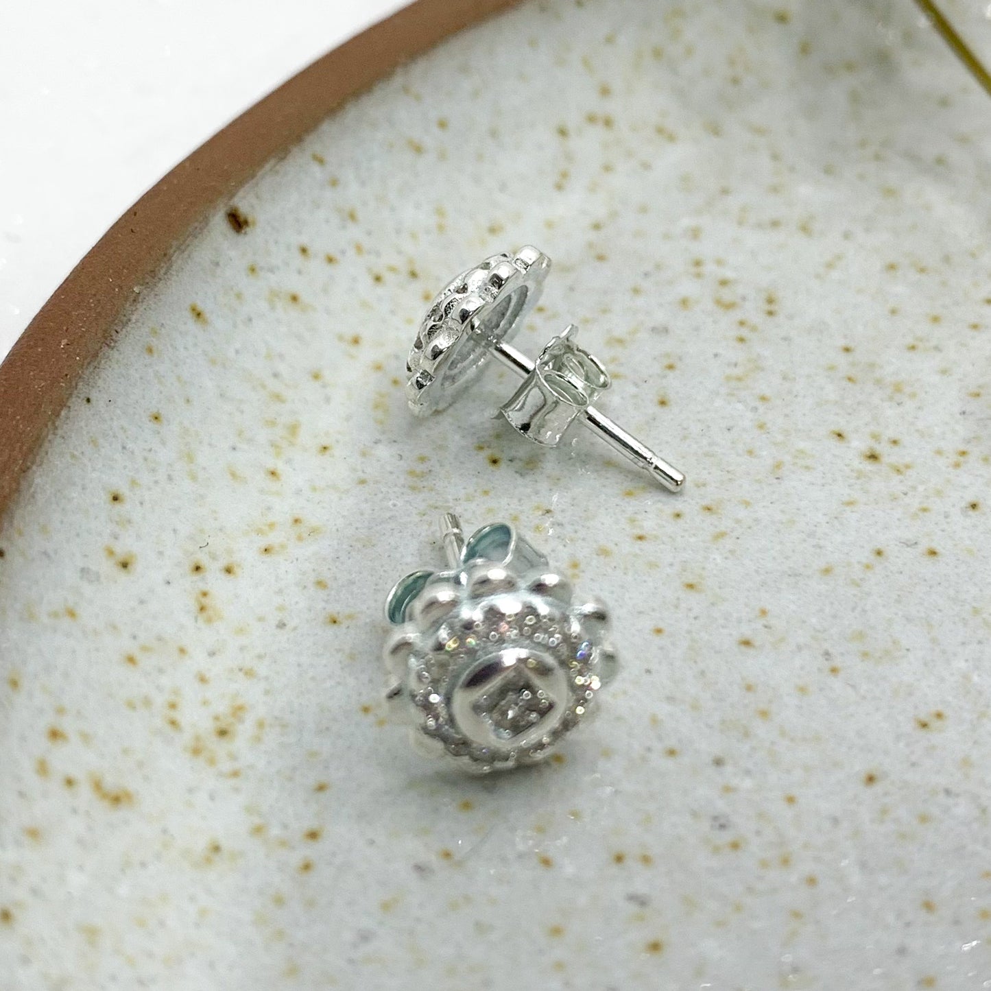 Aro en Plata con Piedras Circones