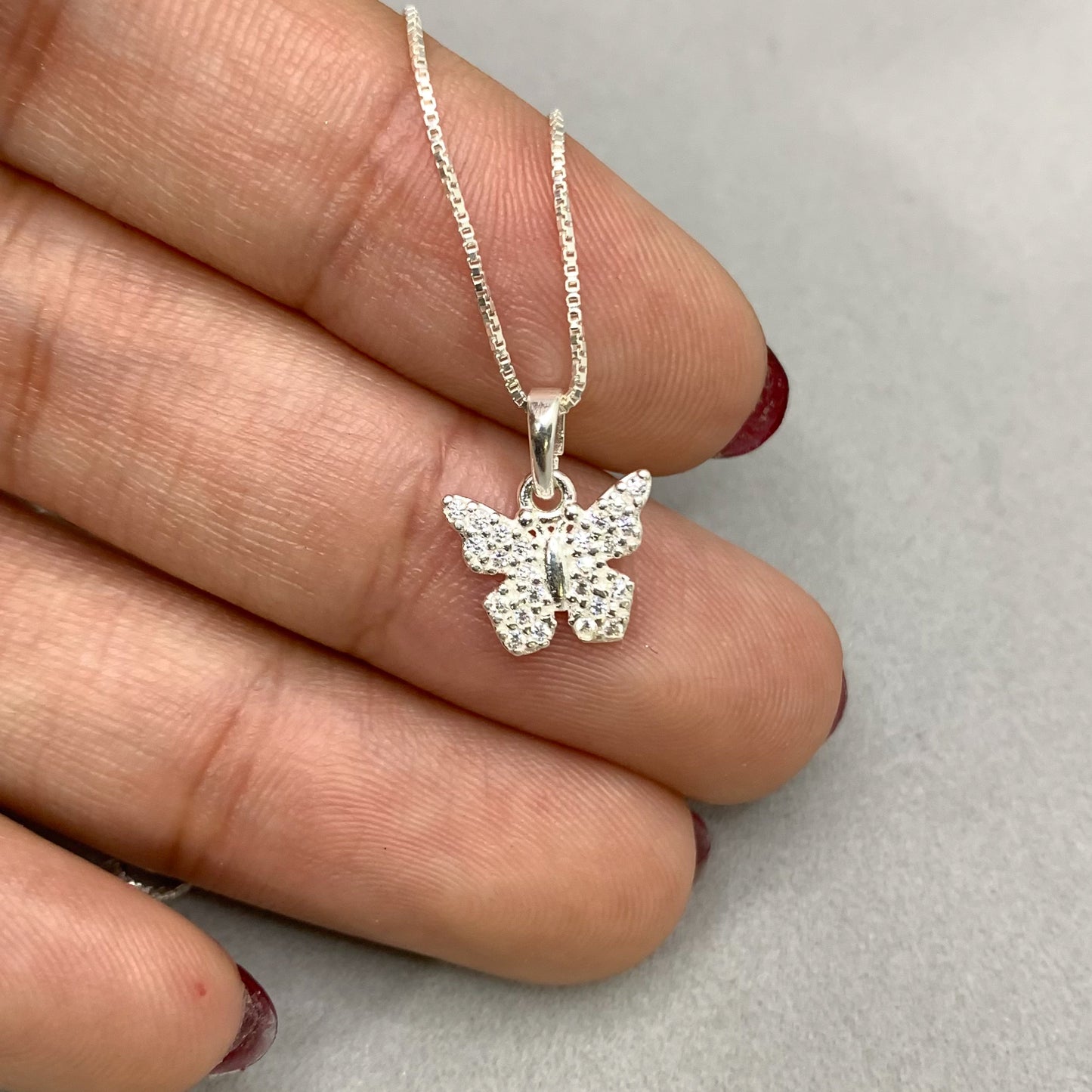 Collar minimalista Mariposa